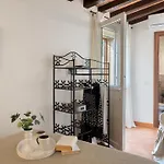 Casa La Fenice 8&2, Emma וילה