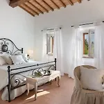 Casa La Fenice 8&2, Emma