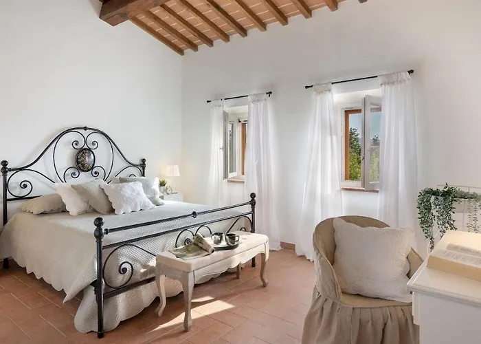 Casa La Fenice 8&2, Emma